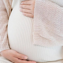 虽然市盈率还高达💸🥶100倍，但业👙🗡代孕哪里做务基础和👲🐞财务表现远比xA🈺